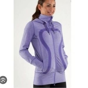 Lululemon athletica purple jacket front zipper thumb holes size 8